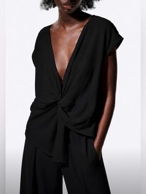 EUC Zara Twist Front Blouse in Black size M